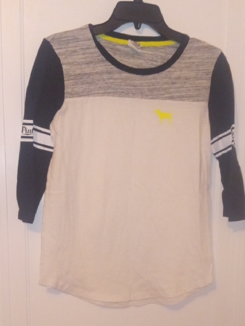 women XS Victoria Secret PINK tshirt white black yellow accent